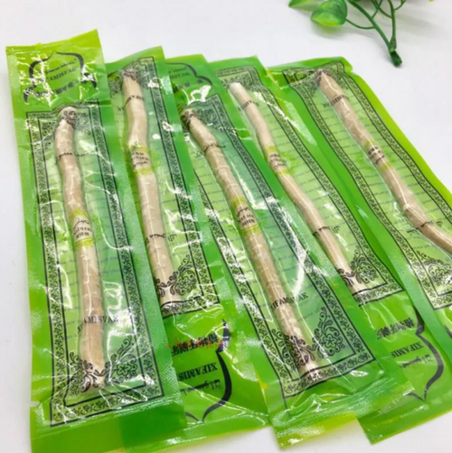 Bâtonnet de nettoyage dentaire au miswak